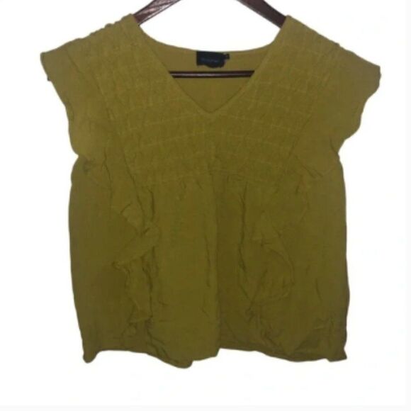 Women’s Cliché Chartreuse Short Sleeve Top - Picture 1 of 7